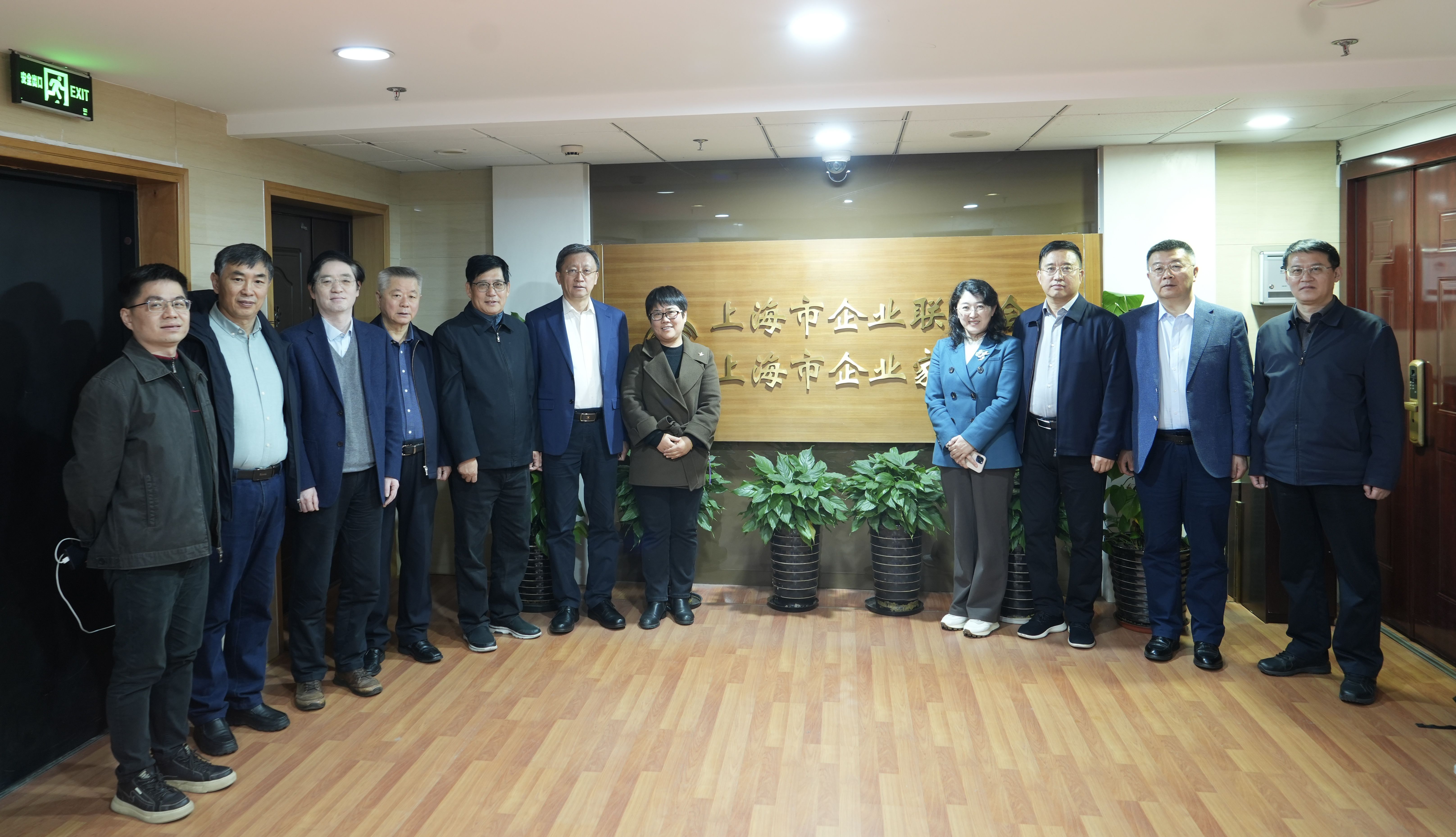 e8bfc25665f70a65e3f1db476c946a6.jpg e8bfc25665f70a65e3f1db476c946a6.jpg